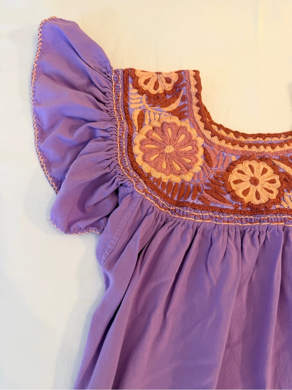Mexican Lavender Floral Embroidered Flutter Sleeve Top Size M - Picture 2 of 12